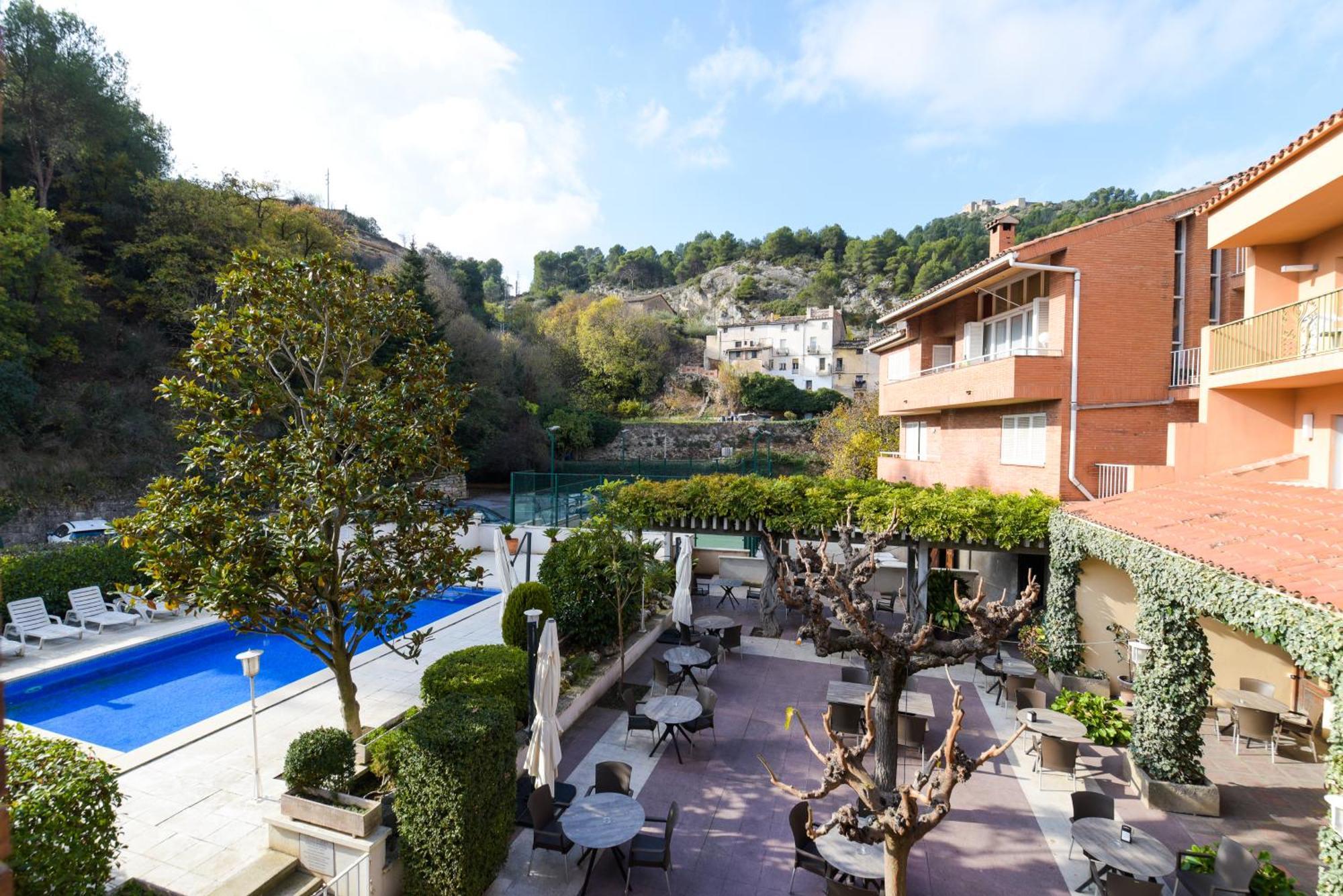 Hotel Robert La Pobla de Claramunt ภายนอก รูปภาพ