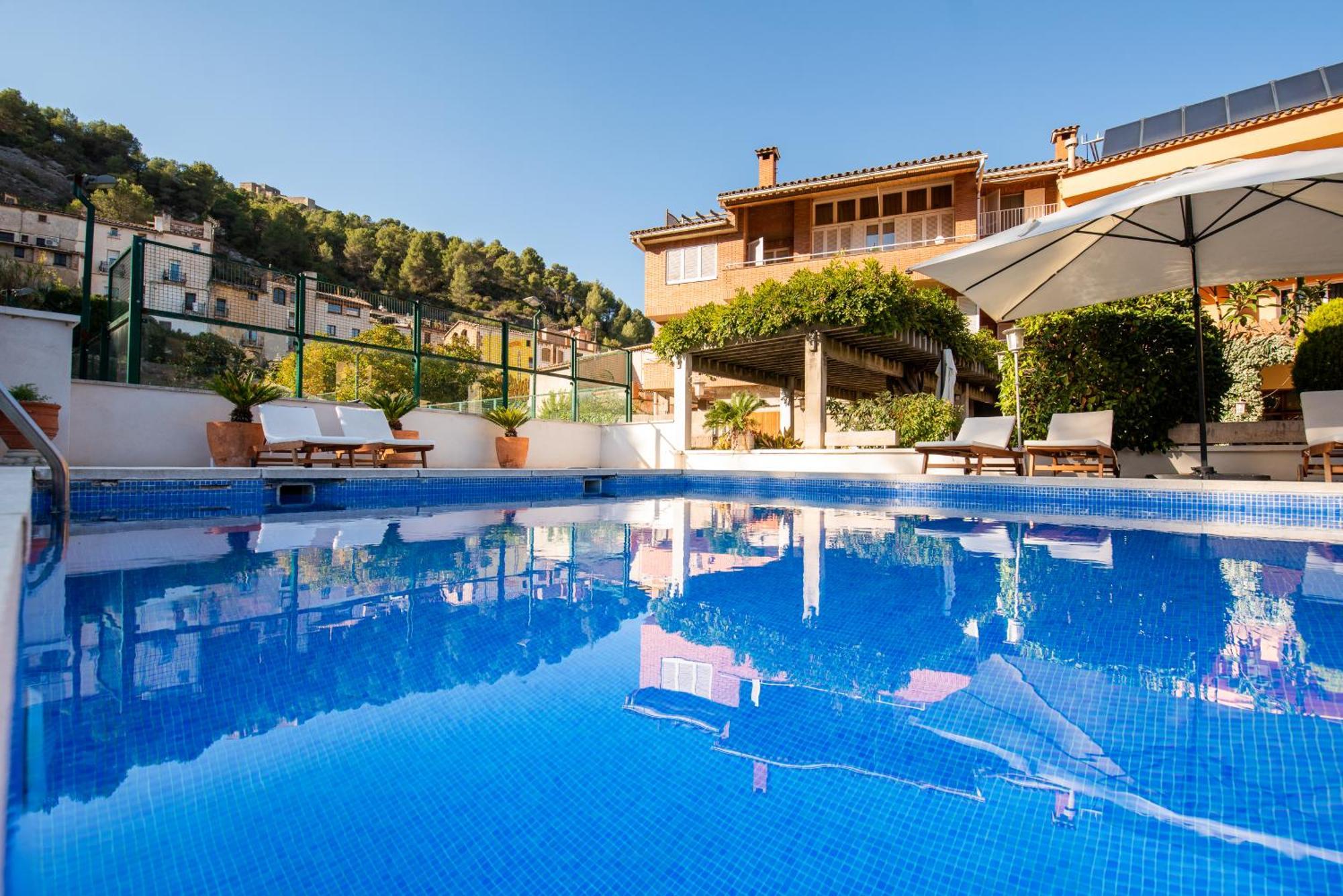 Hotel Robert La Pobla de Claramunt ภายนอก รูปภาพ
